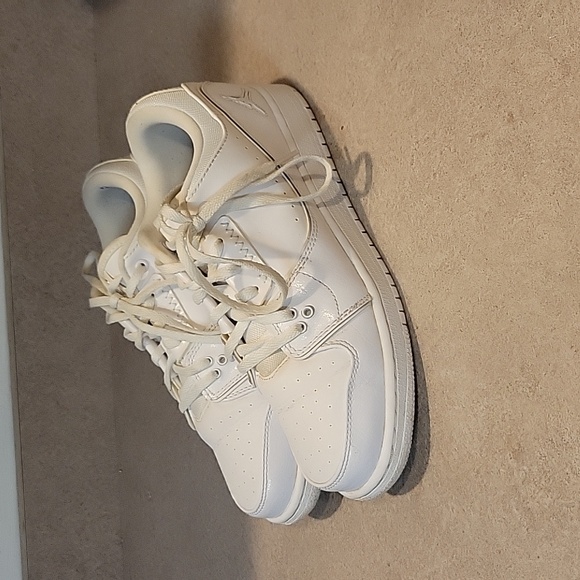 Nike Jordan 1 Flight 2 Low BG White 654952-100 Size 6.5YW - Picture 2 of 9